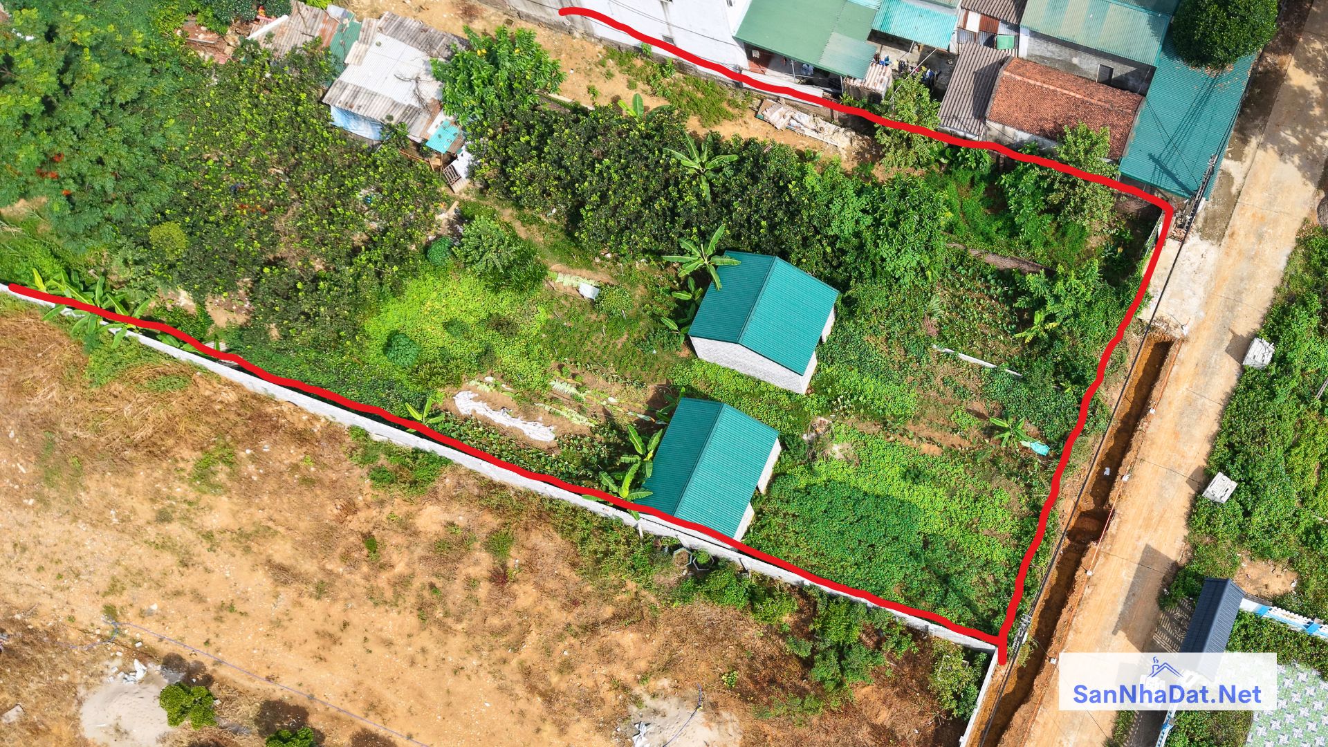 Ban Dat Mat Duong QL 21A DT 900M Tai Quoc Oai Ha Noi 2