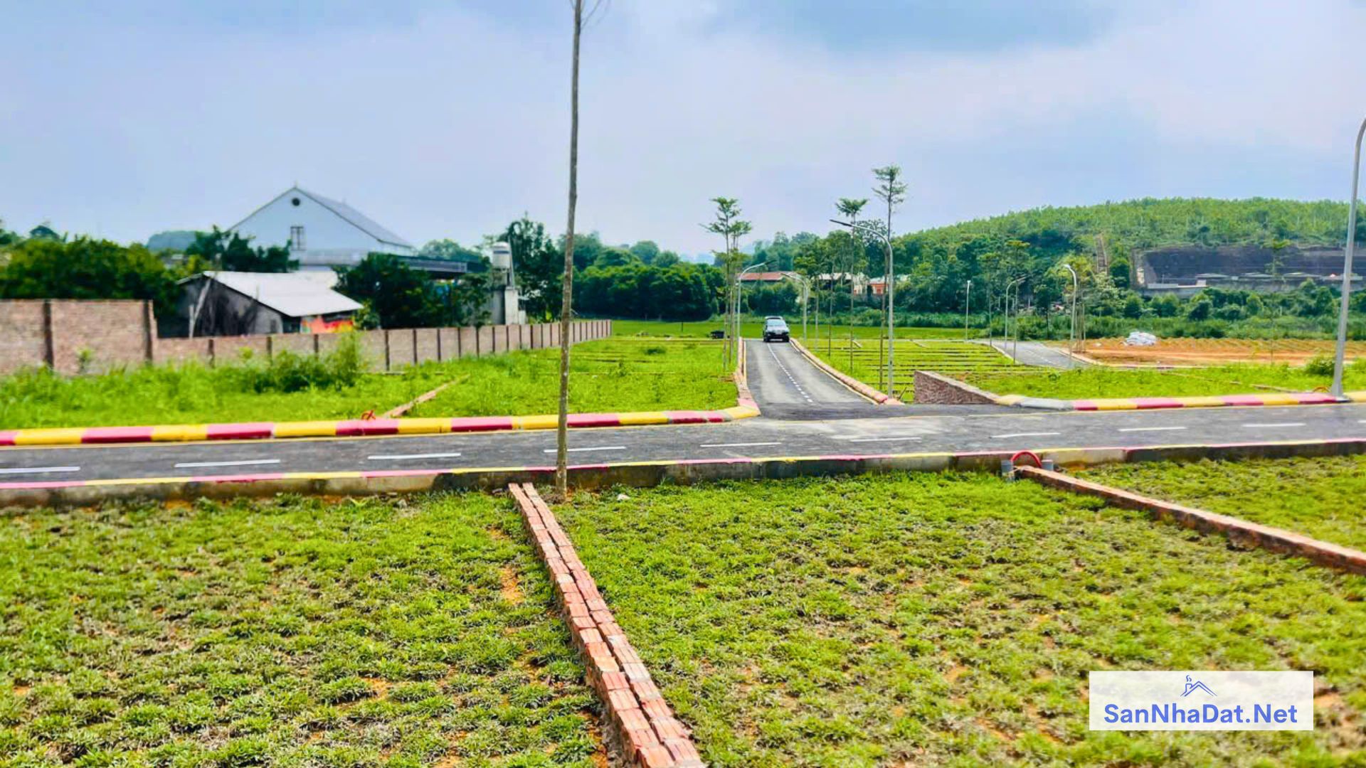Ban Dat Nen Lac Thuy Hoa Binh