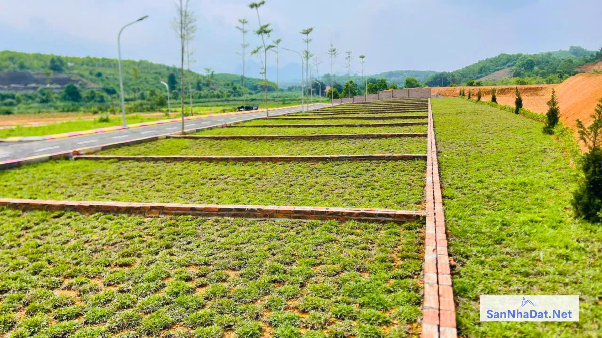 Mo Ban Dat Nen Lac Thuy Hoa Binh