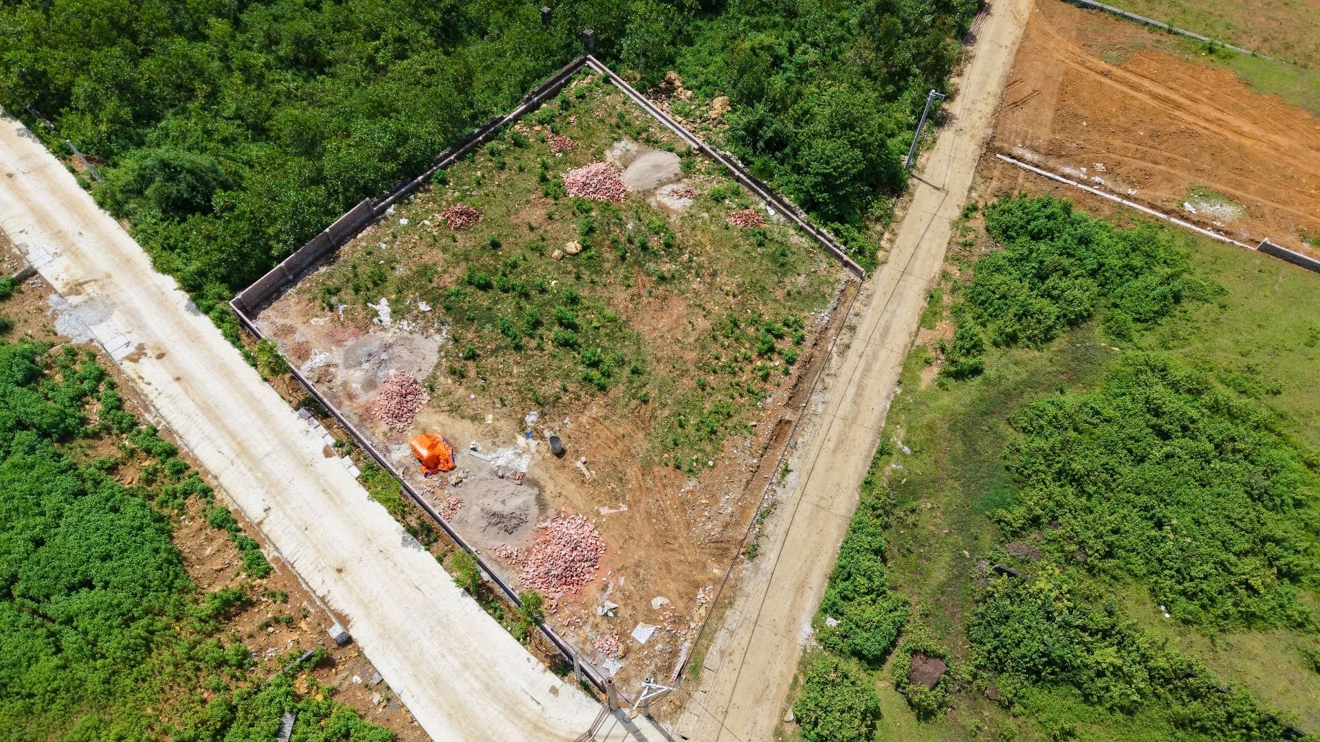 Ban Dat 800M Tai Dong Xuan Quoc Oai HN 5