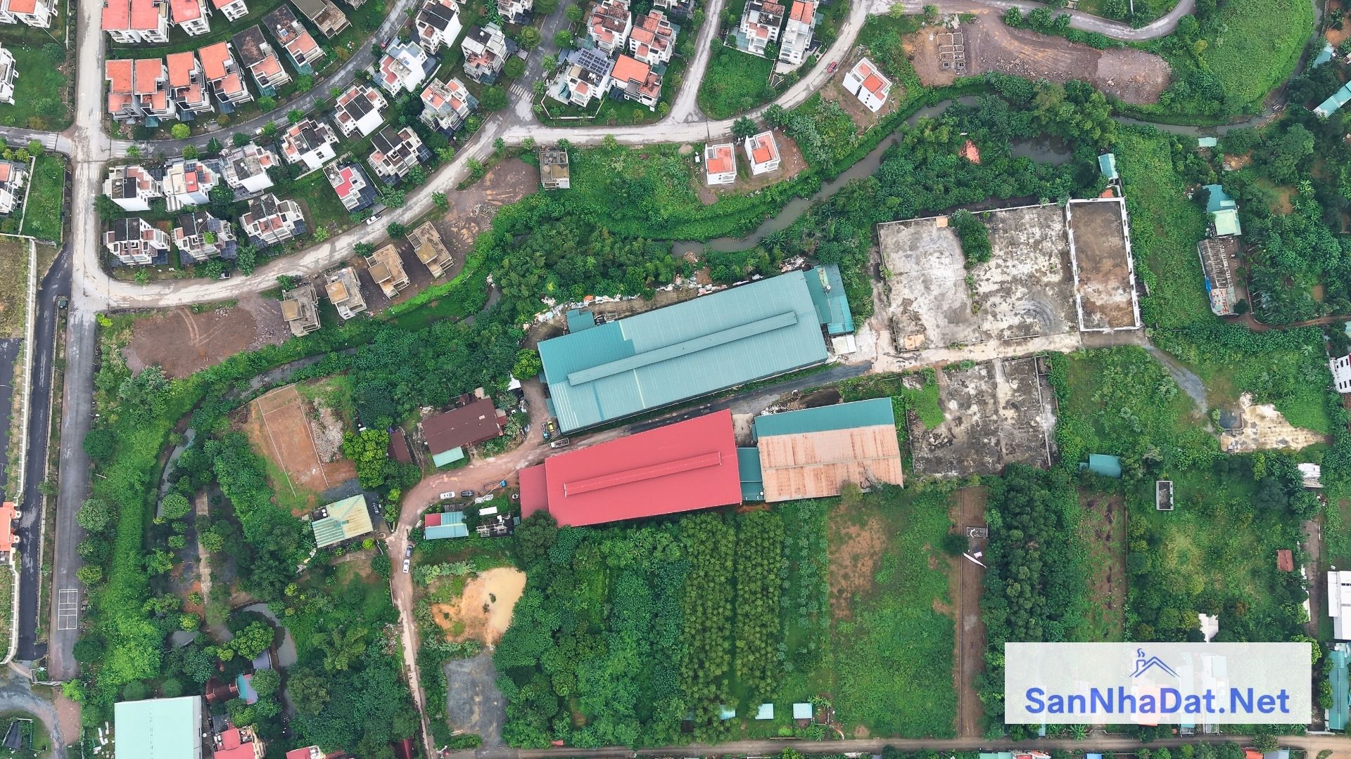 Dat DT 2.7 HA Tai Phu Cat Gan Cau Vai Reo